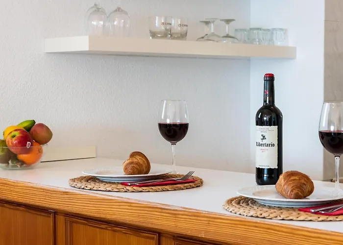 アパート 1409 Luxury Paraiso Sea View アデヘ